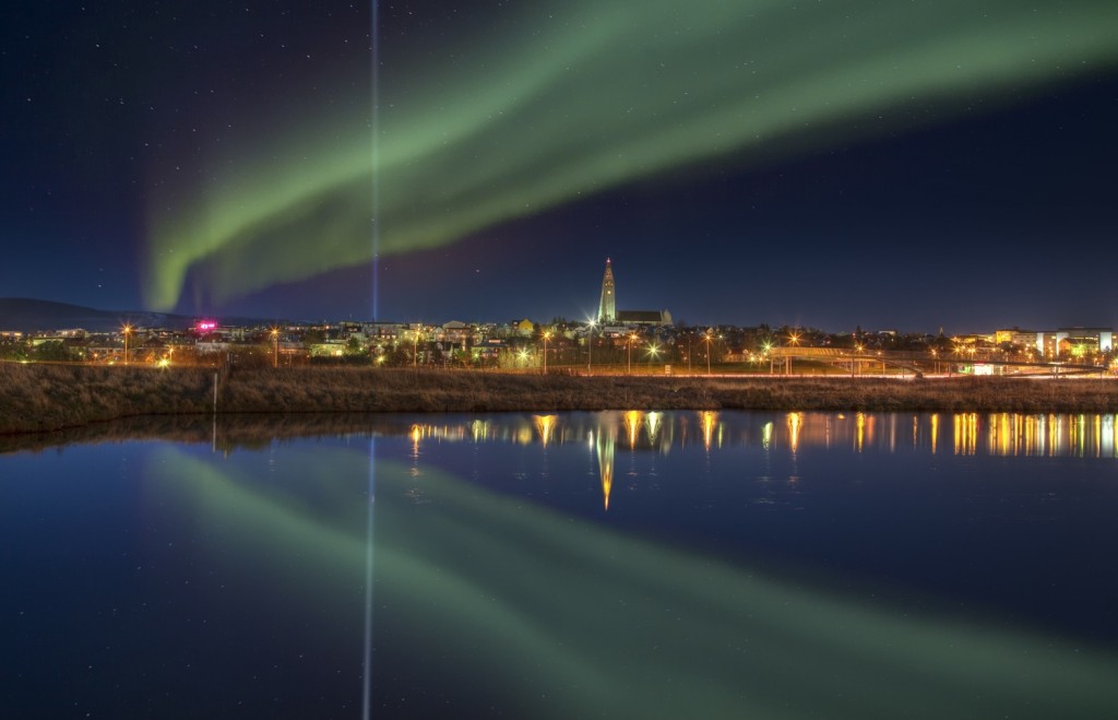 ICELAND-Reykjavik_Northern_Lights