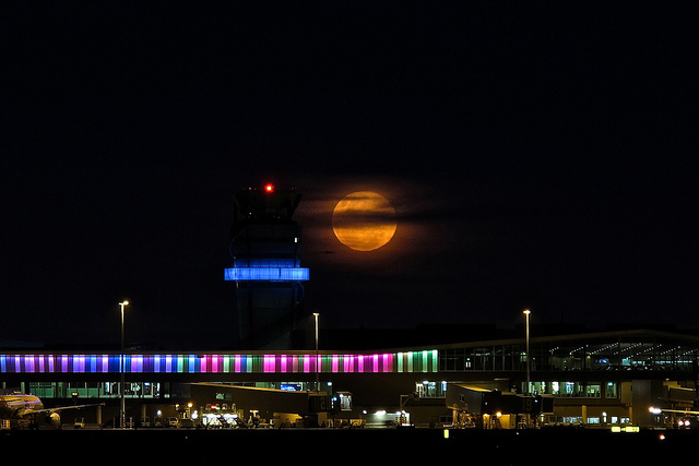 full moon new zealand airport