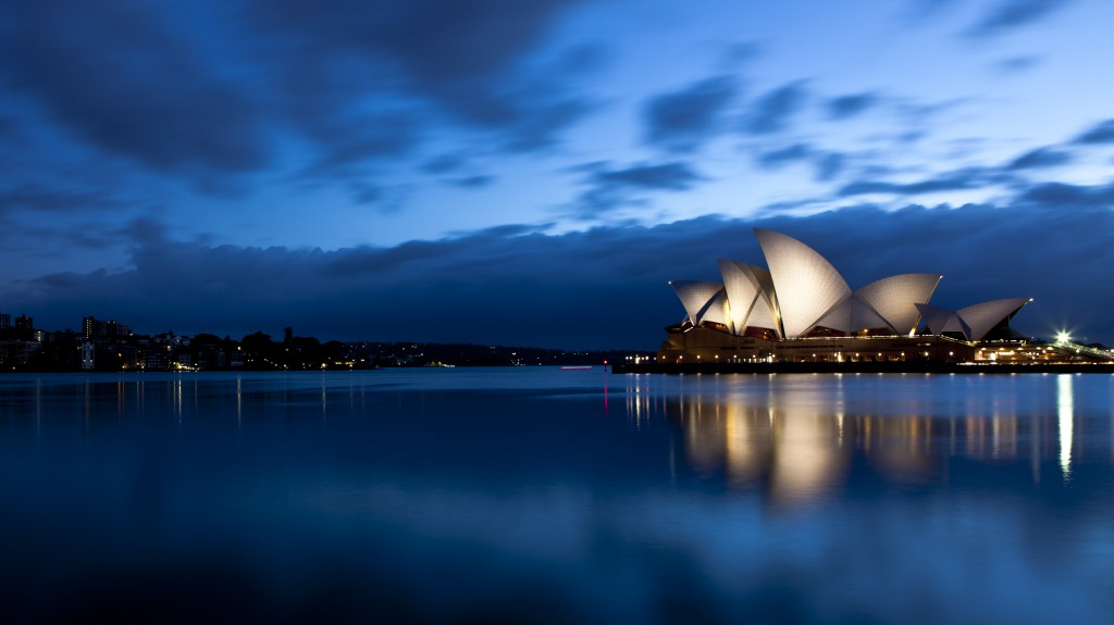 Twilight_at_Sydney_Opera_House_